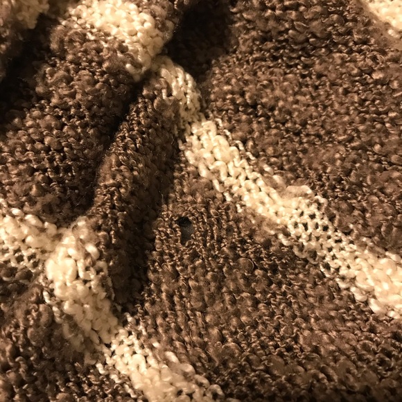 Tan and cream sweater cardigan - Picture 2 of 3